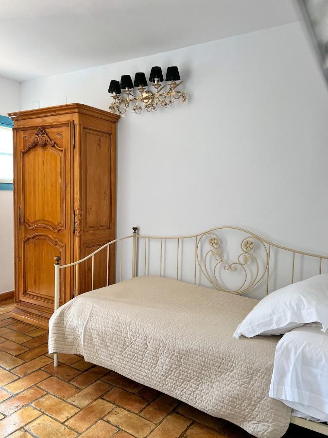 Hostal Servilia Кармона Экстерьер фото