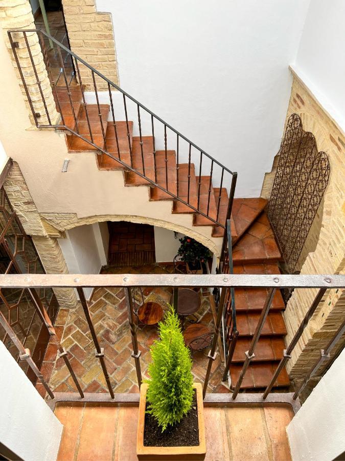 Hostal Servilia Кармона Экстерьер фото