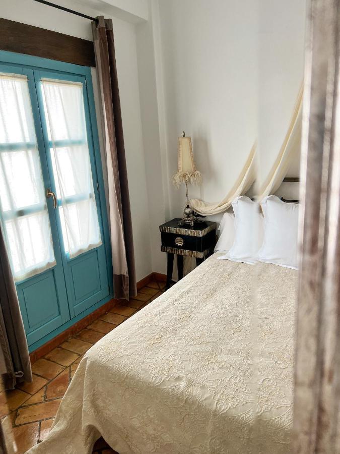 Hostal Servilia Кармона Экстерьер фото
