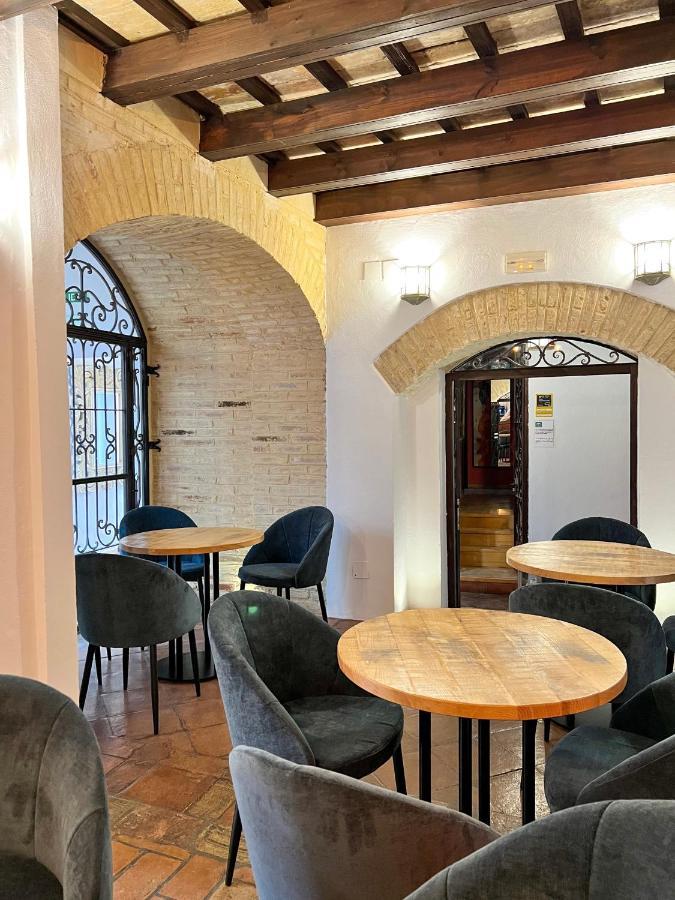 Hostal Servilia Кармона Экстерьер фото