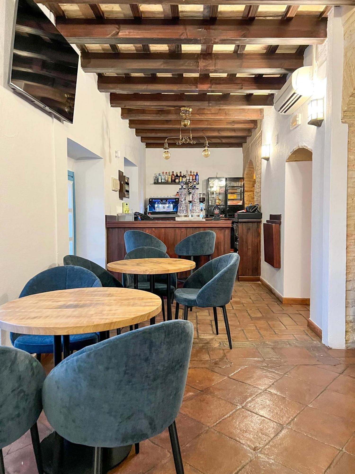 Hostal Servilia Кармона Экстерьер фото