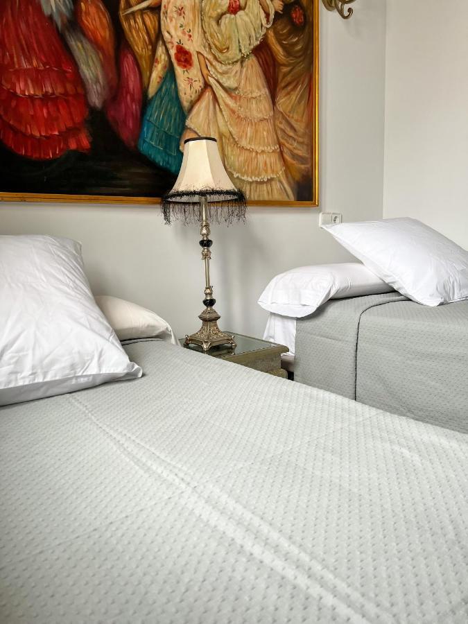 Hostal Servilia Кармона Экстерьер фото