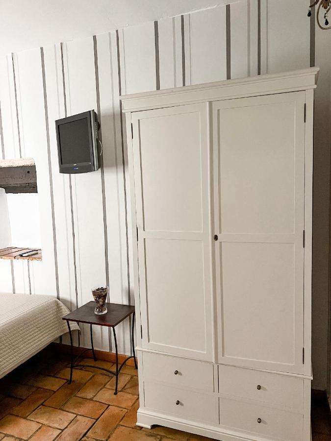 Hostal Servilia Кармона Экстерьер фото