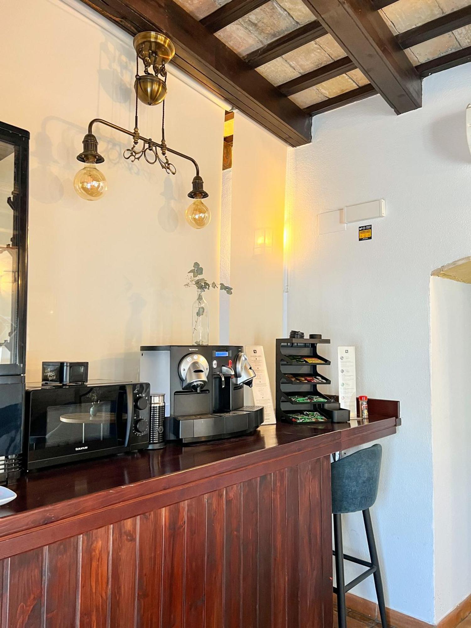 Hostal Servilia Кармона Экстерьер фото