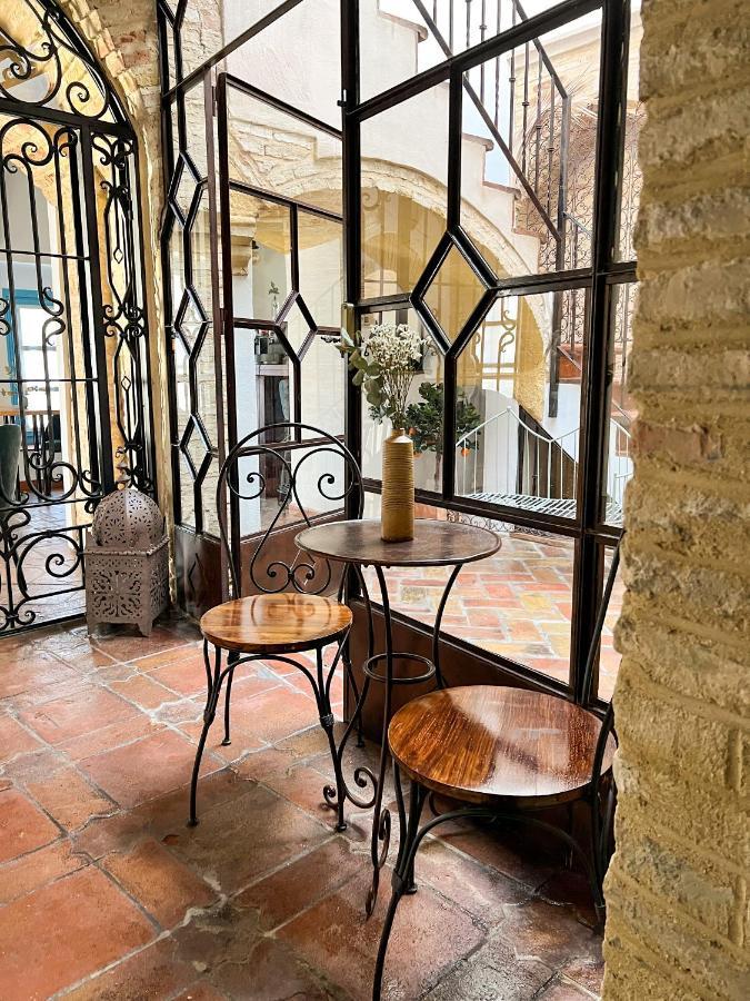 Hostal Servilia Кармона Экстерьер фото