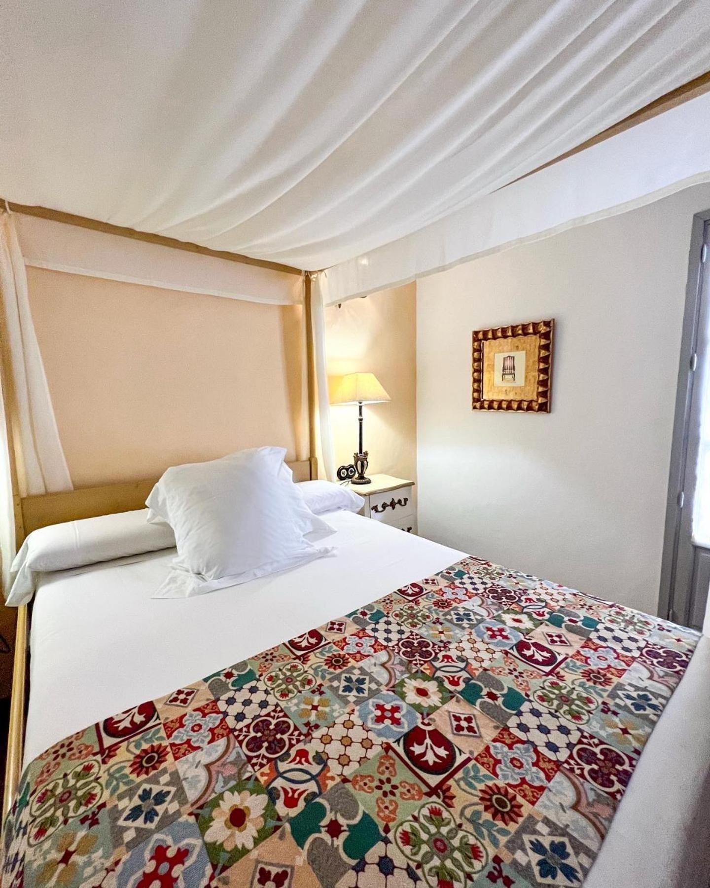 Hostal Servilia Кармона Экстерьер фото