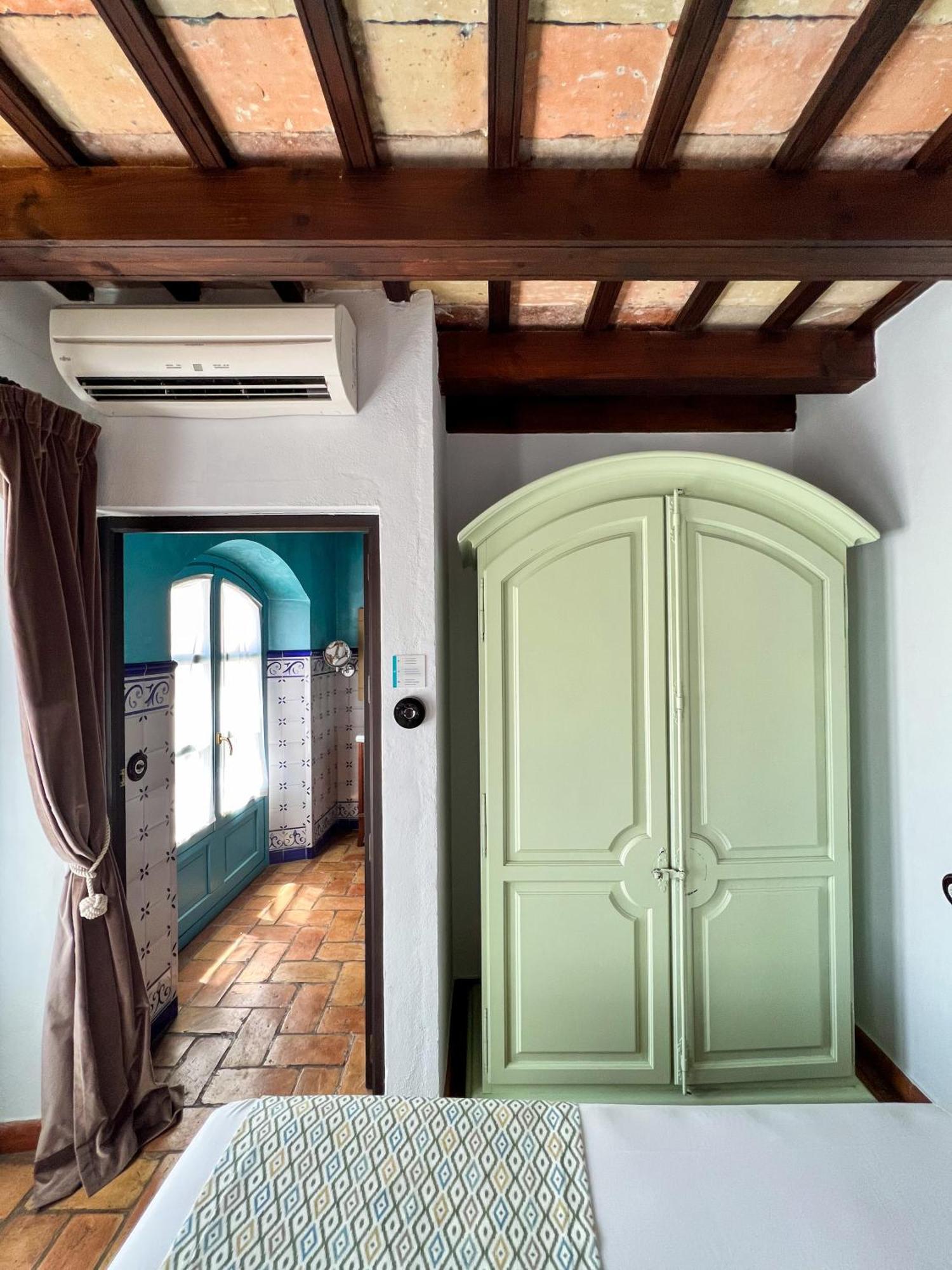 Hostal Servilia Кармона Экстерьер фото