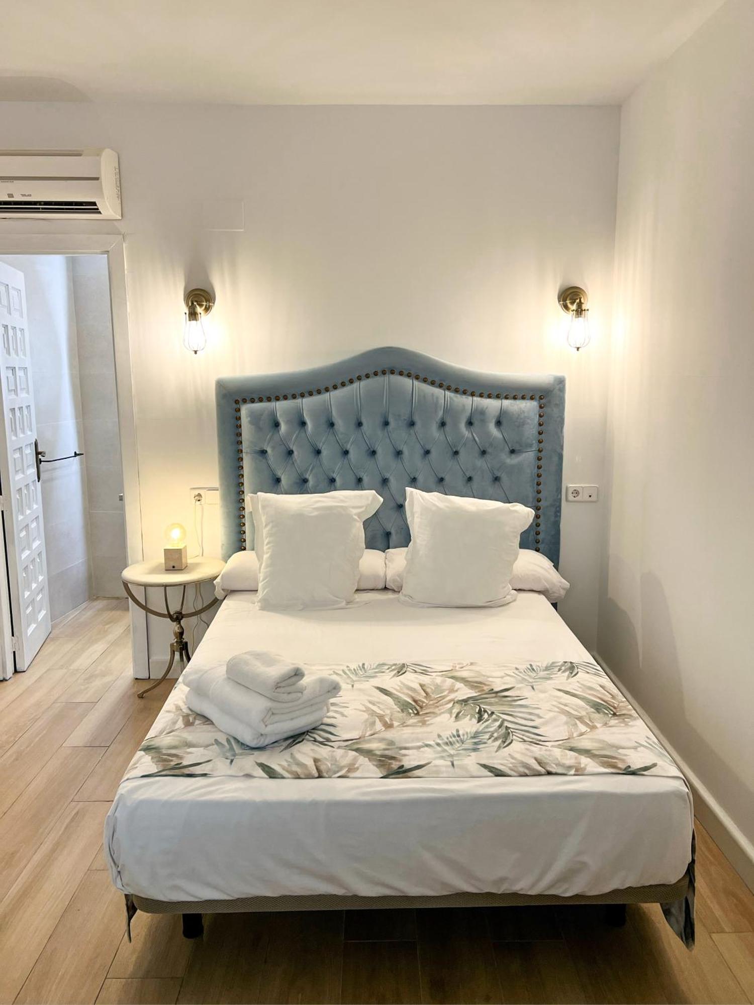 Hostal Servilia Кармона Экстерьер фото